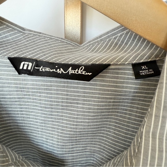 Travis Mathew Men's XL Gray Striped Short Sleeve Button-Up Shirt Cotton Golf - Picture 5 of 11